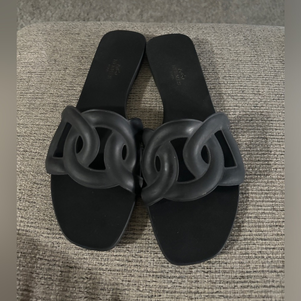 Hermes aloha rubber slides